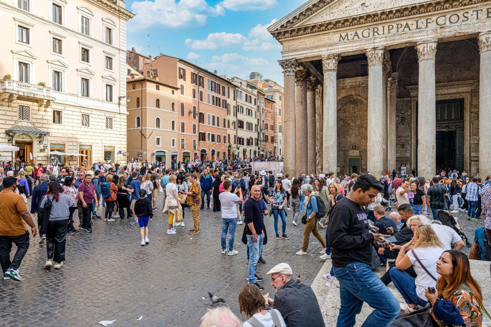 Deluxe Apartments Pantheon ローマ 部屋 写真